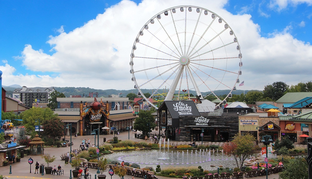 How to Have a Budget-Minded Trip to Pigeon Forge & the Smoky Mountains