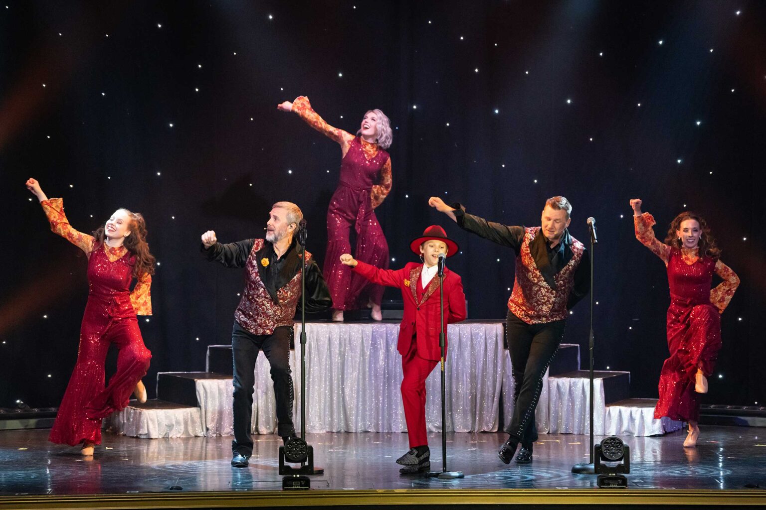 Pigeon Forge Shows | Array Variety Show